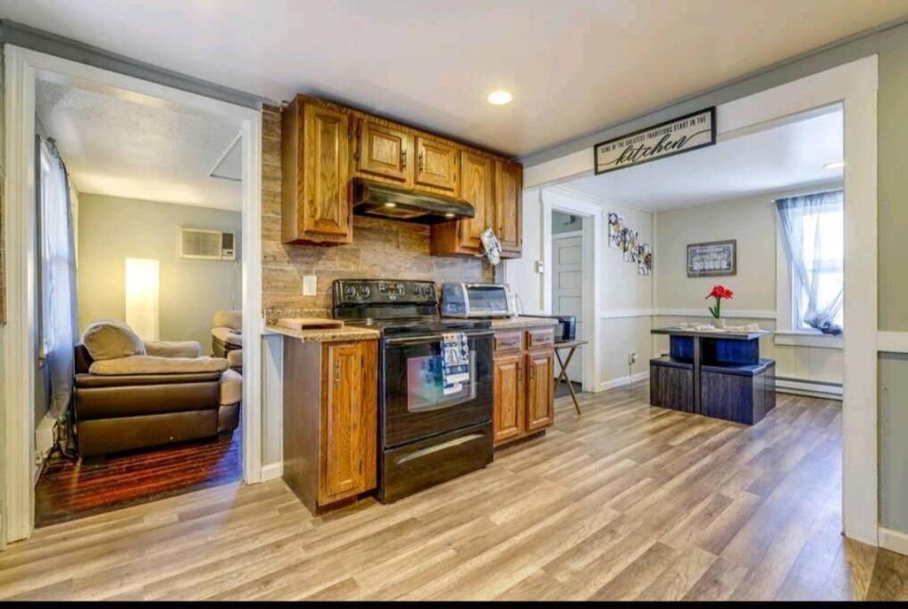 Comfortable Away From Holiday home East Hartford